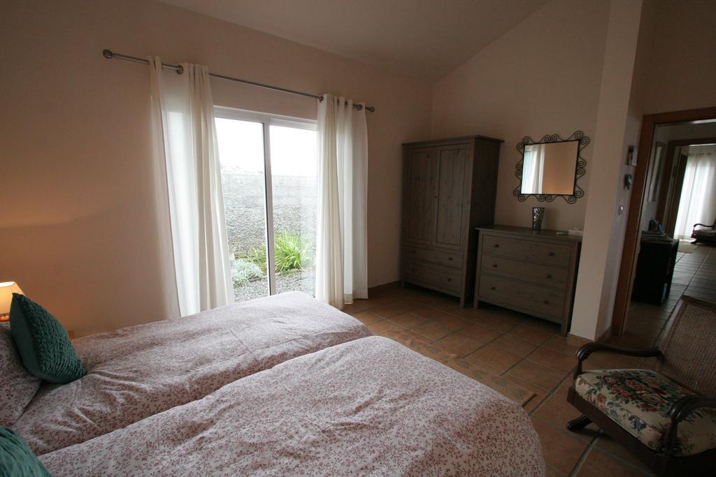 Banda Do Sol Self Catering Cottages Estreito Da Calheta Екстериор снимка